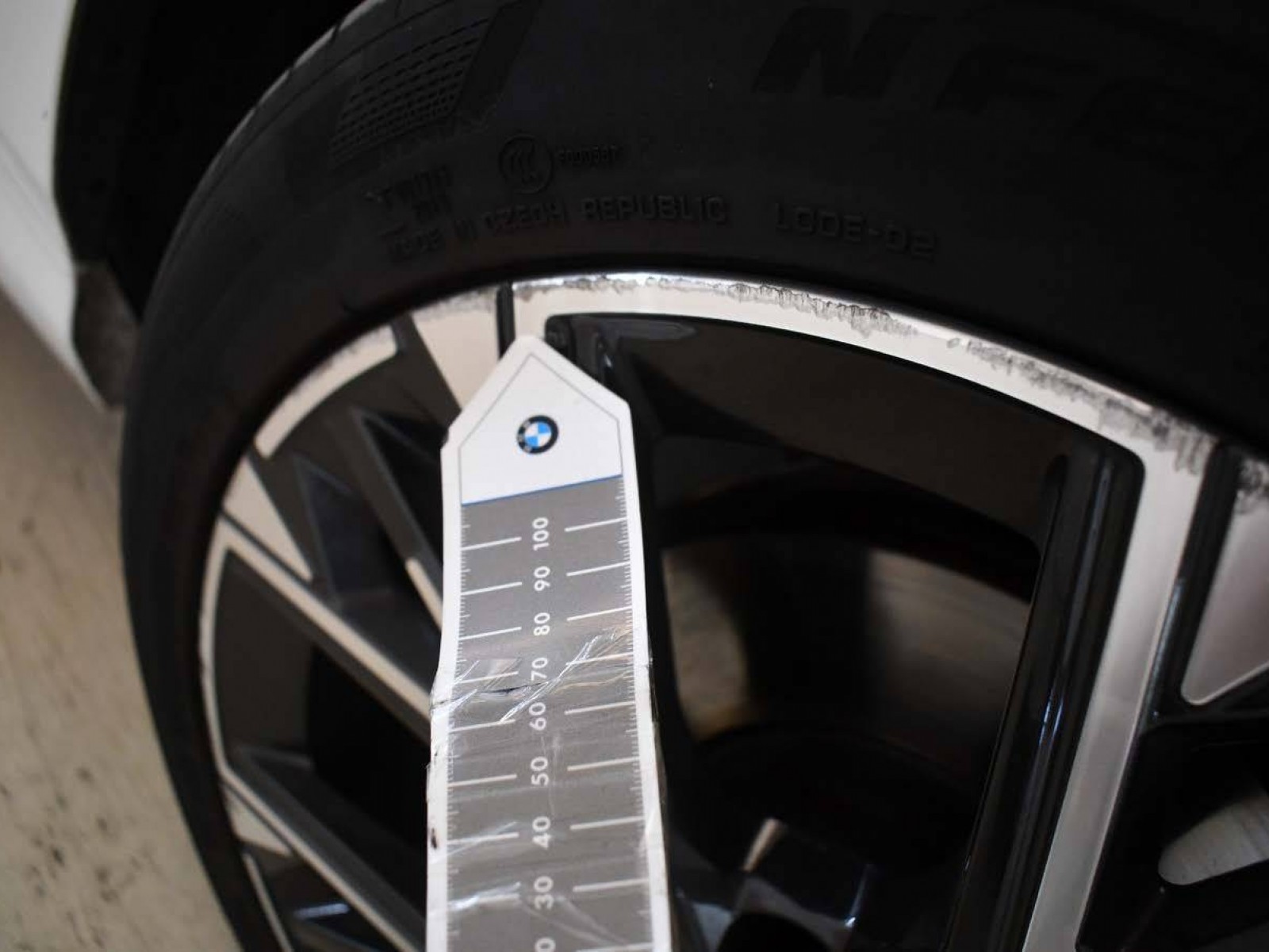 BMW - SERIE 1 F70 - #850246 - 18