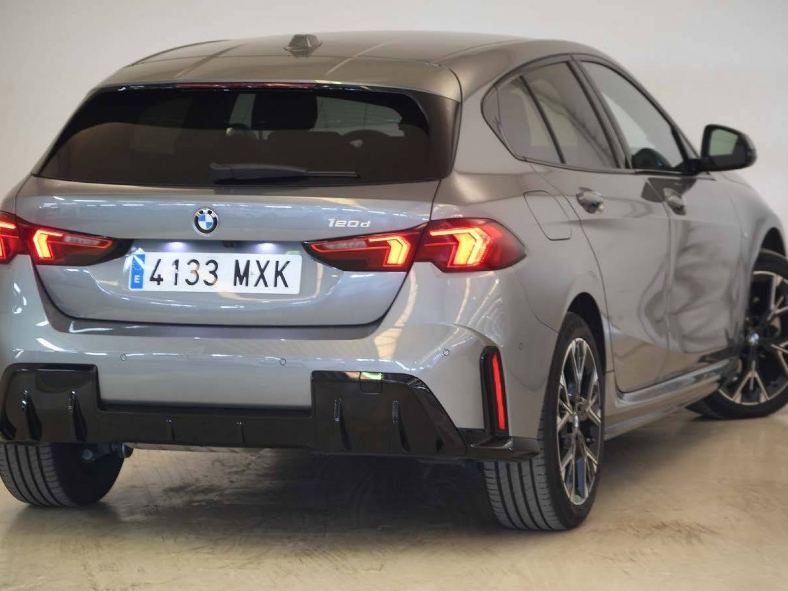 BMW - SERIE 1 F70 - #850094 - 2