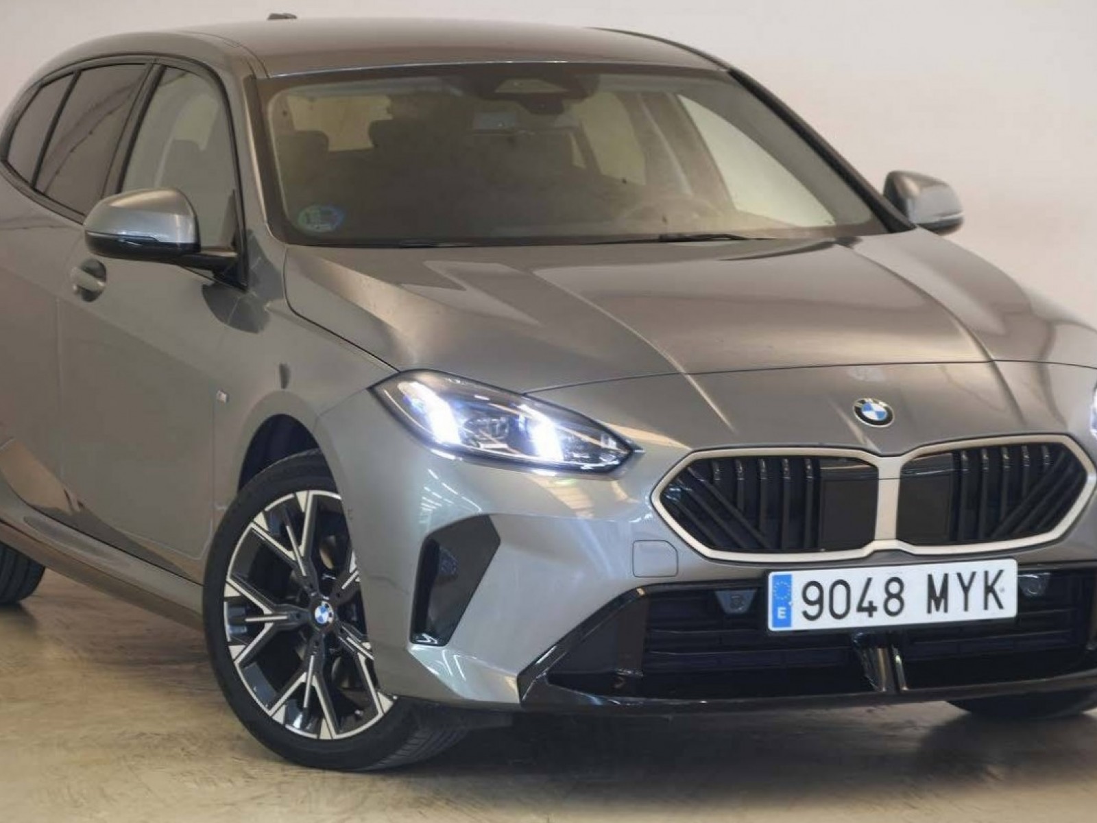 BMW - SERIE 1 F70 - #850093 - 43