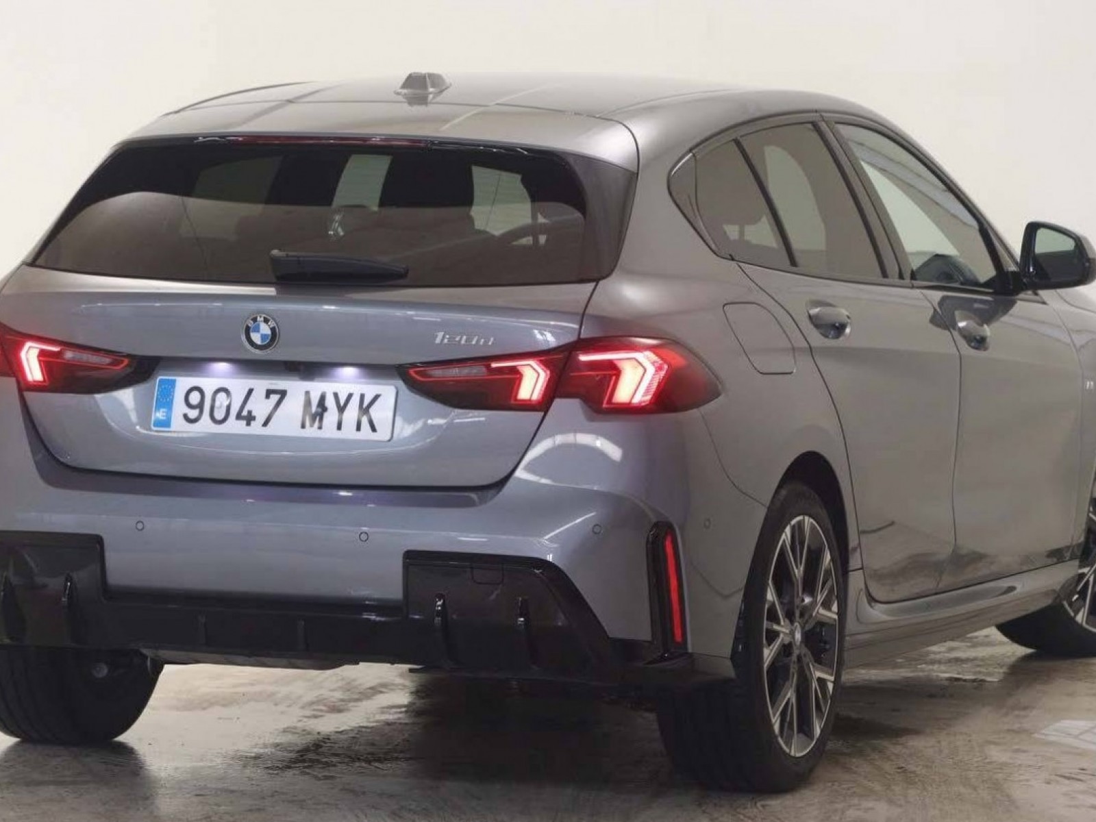 BMW - SERIE 1 F70 - #850096 - 41