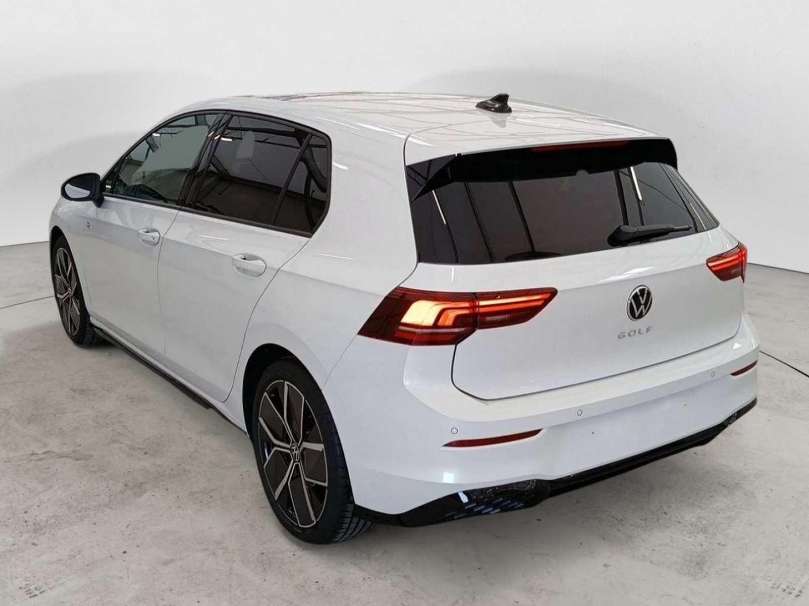 VOLKSWAGEN - GOLF - #625410 - 24