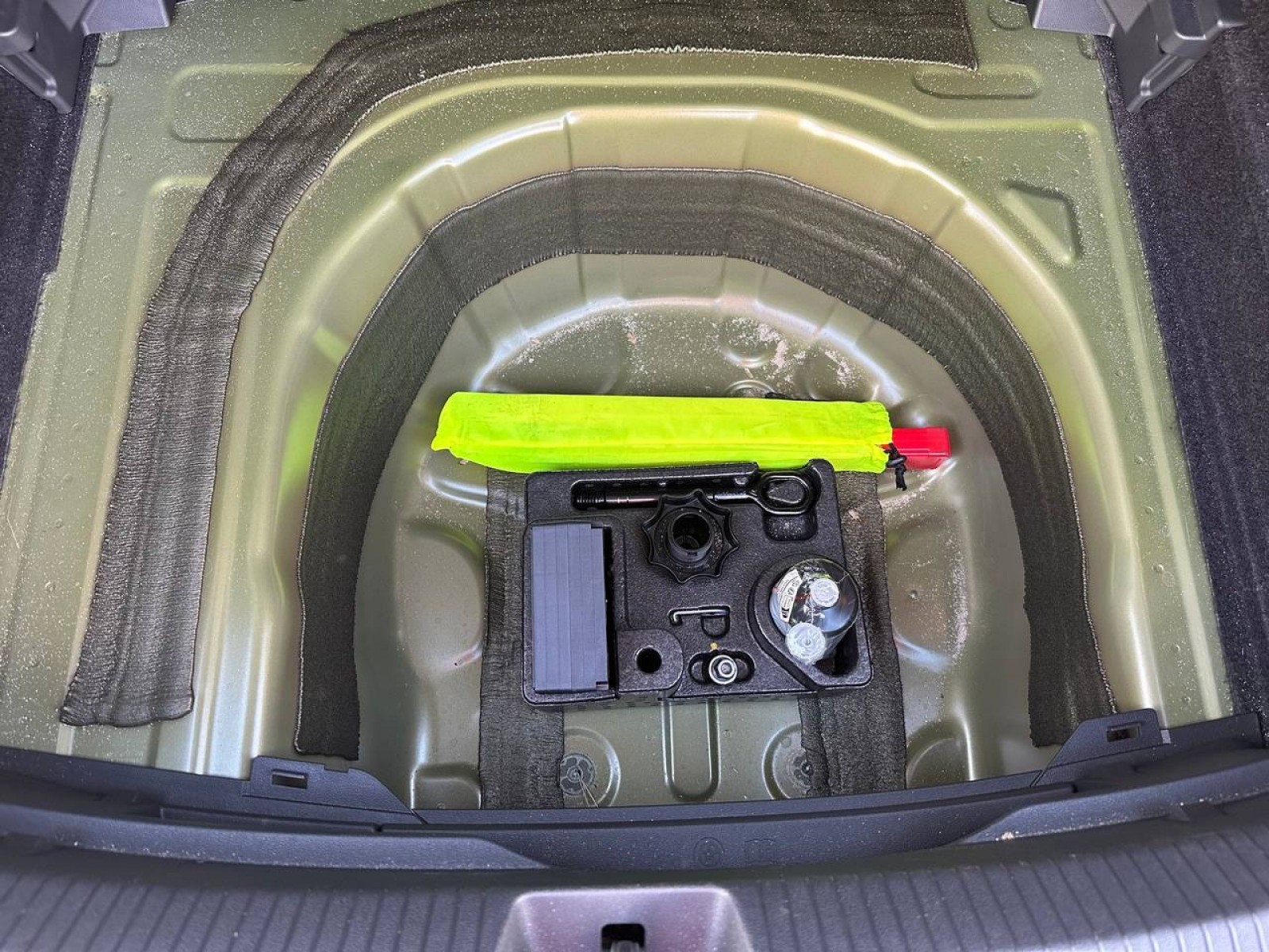 VOLKSWAGEN - TAIGO - #851037 - 11