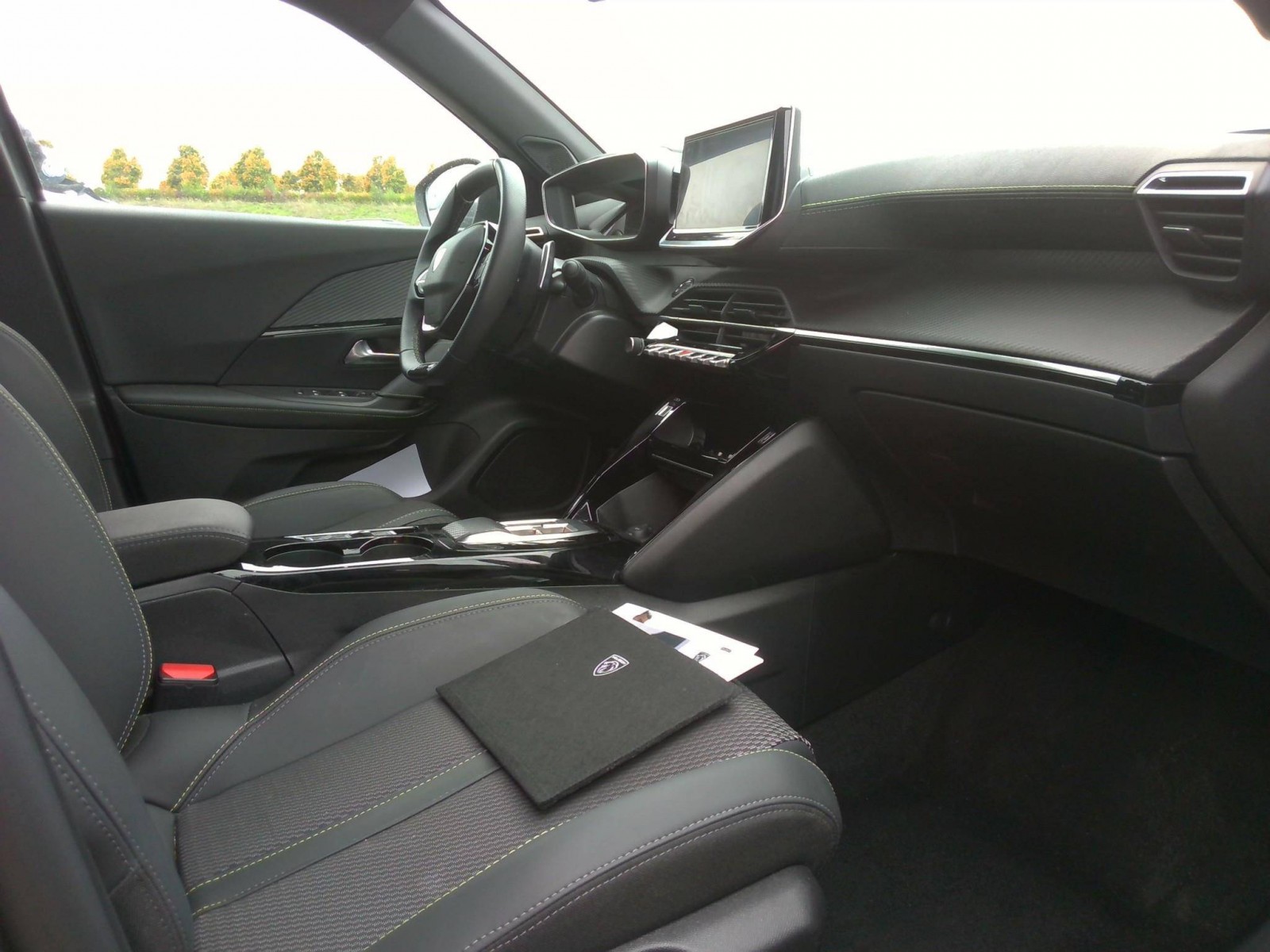 PEUGEOT - 2008 - #850908 - 2