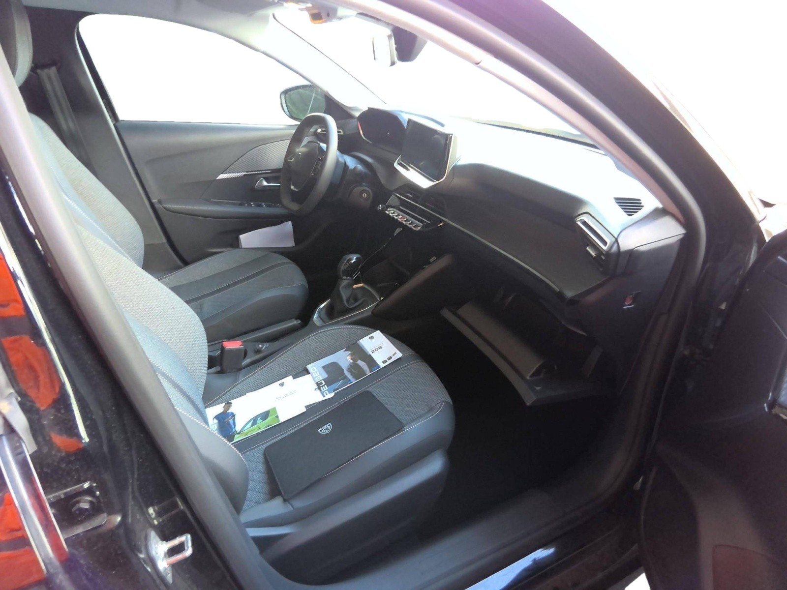 PEUGEOT - 208 - #850925 - 2