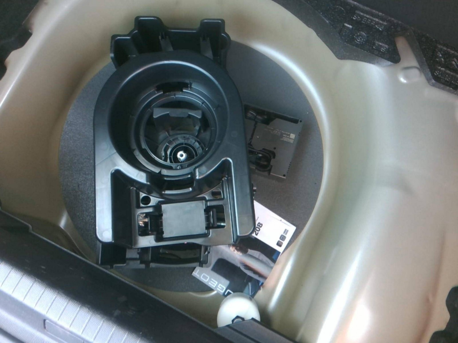 PEUGEOT - 208 - #850931 - 5