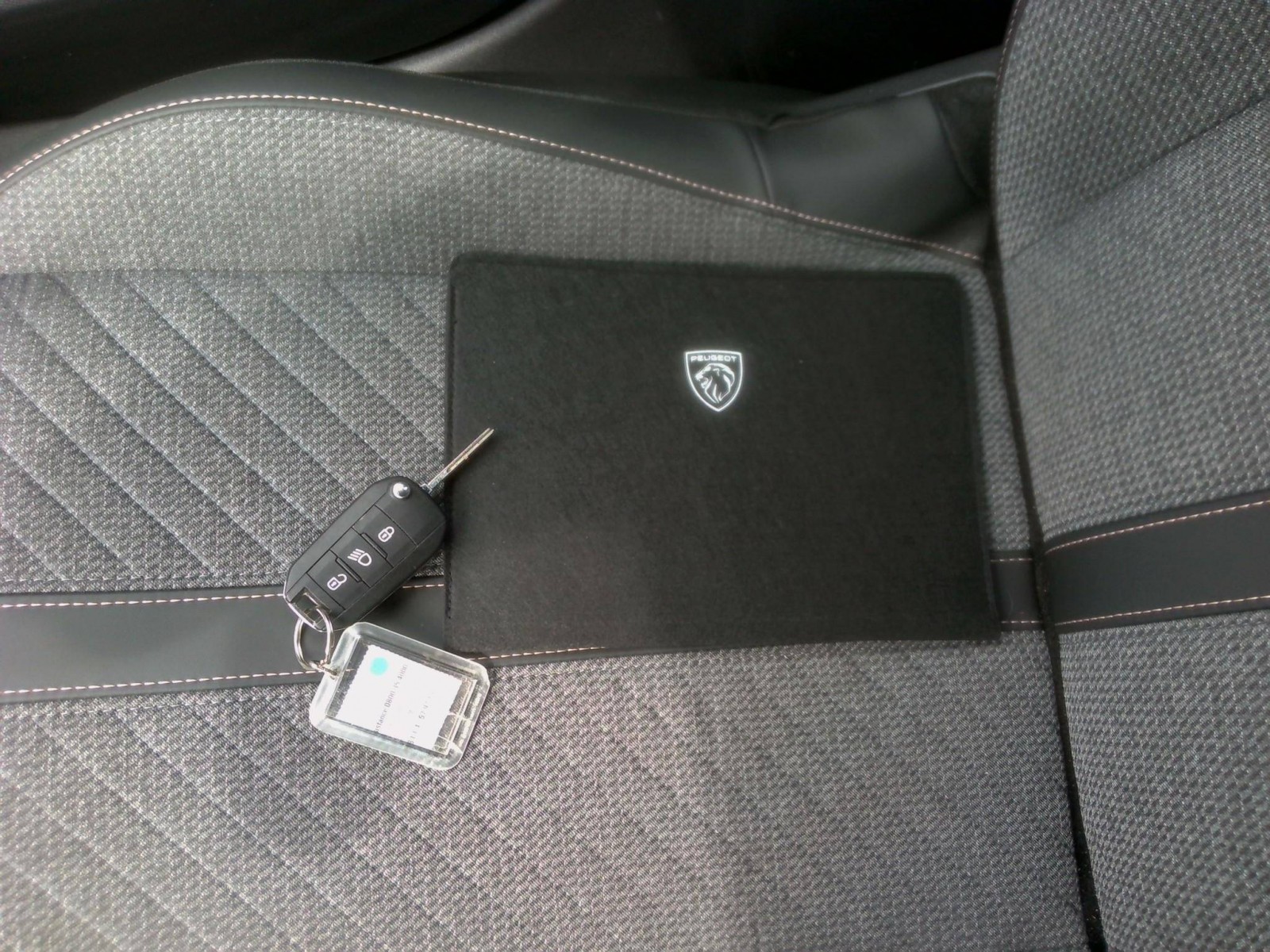 PEUGEOT - 208 - #850933 - 4