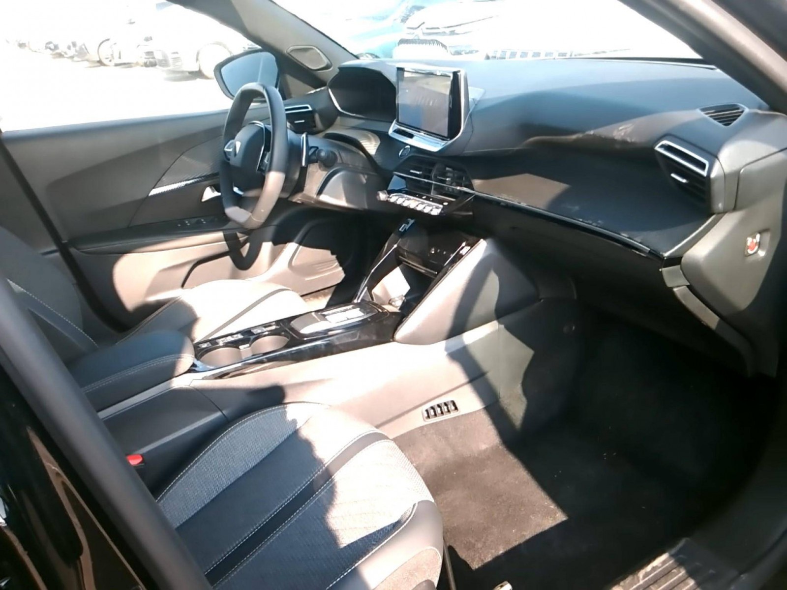 PEUGEOT - 2008 - #851333 - 2