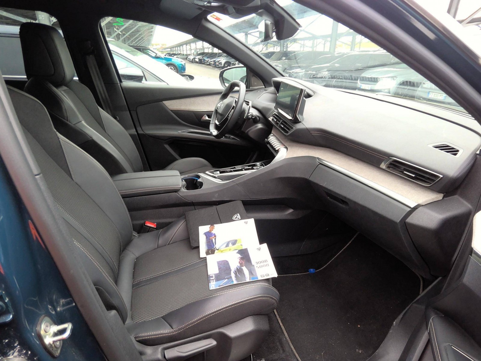 PEUGEOT - 5008 - #851397 - 2