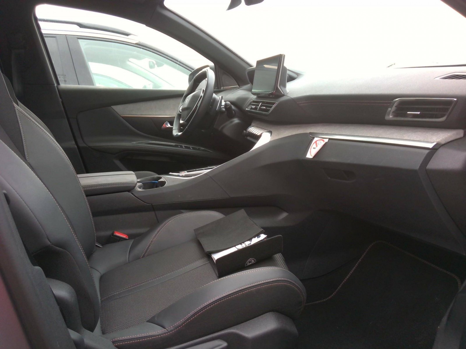 PEUGEOT - 5008 - #851396 - 2