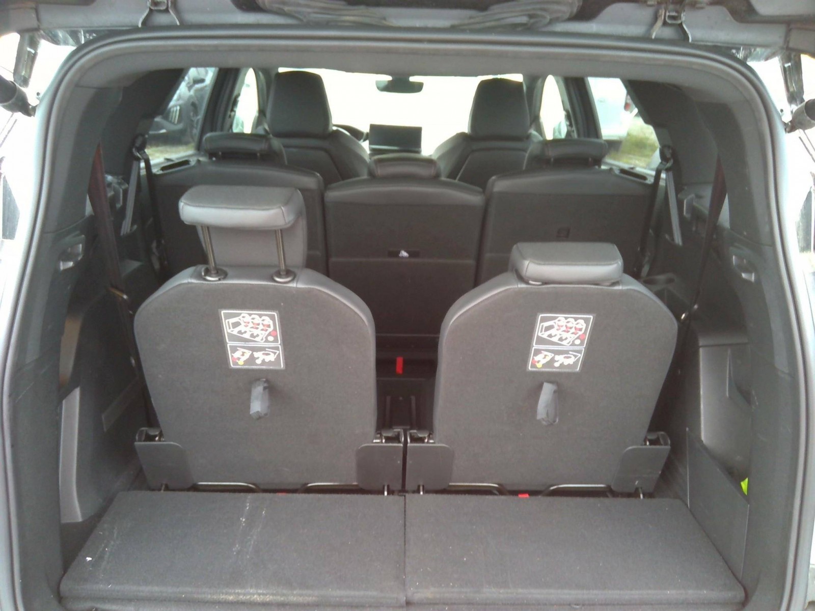 PEUGEOT - 5008 - #851396 - 6