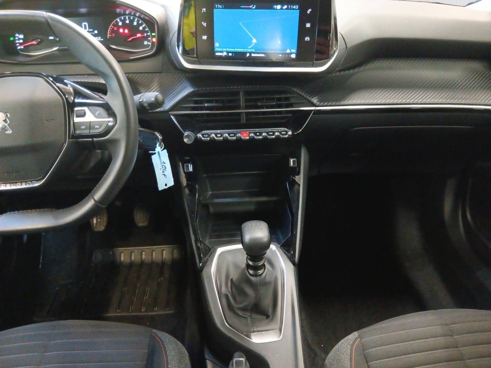 PEUGEOT - 2008 - #847747 - 11