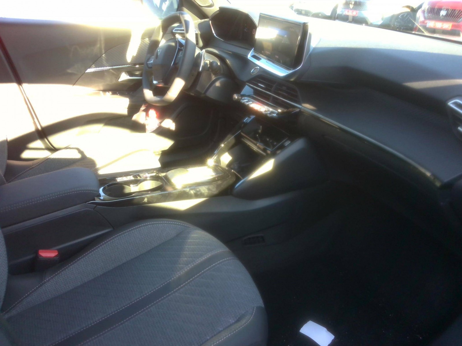 PEUGEOT - 2008 - #851340 - 2