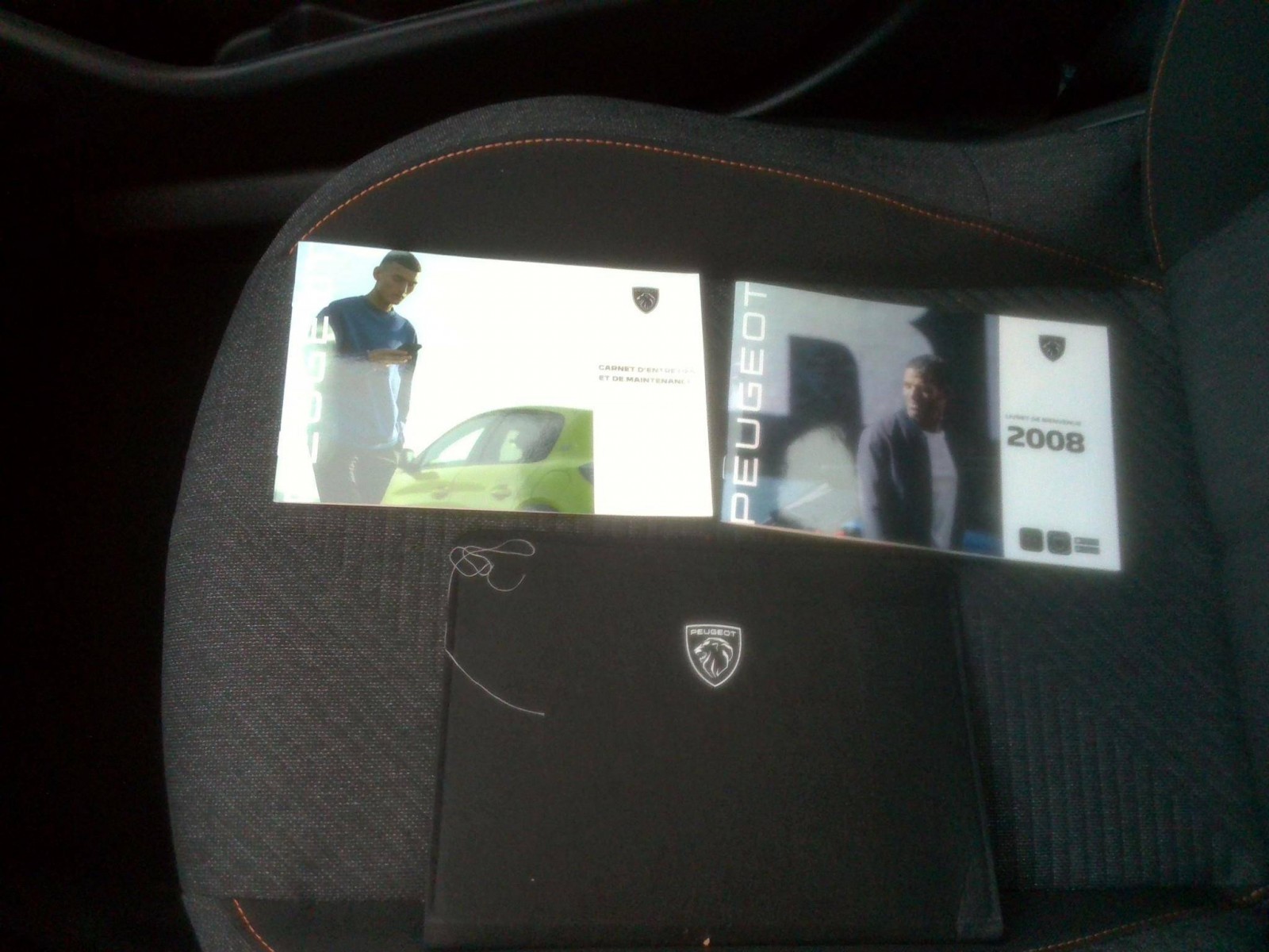 PEUGEOT - 2008 - #851352 - 4