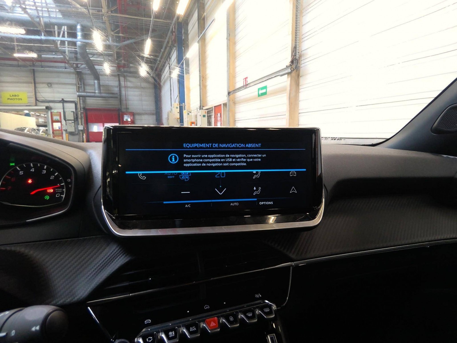 PEUGEOT - 2008 - #851353 - 4