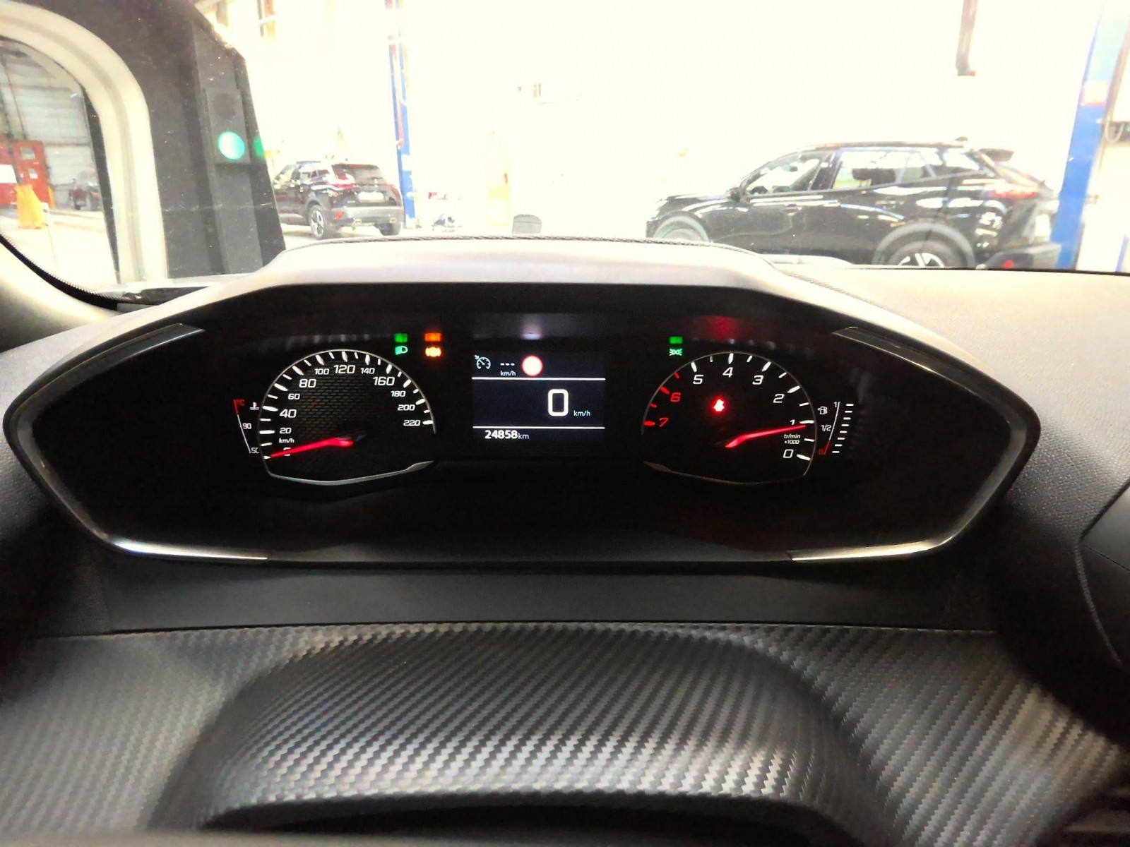 PEUGEOT - 2008 - #851355 - 4