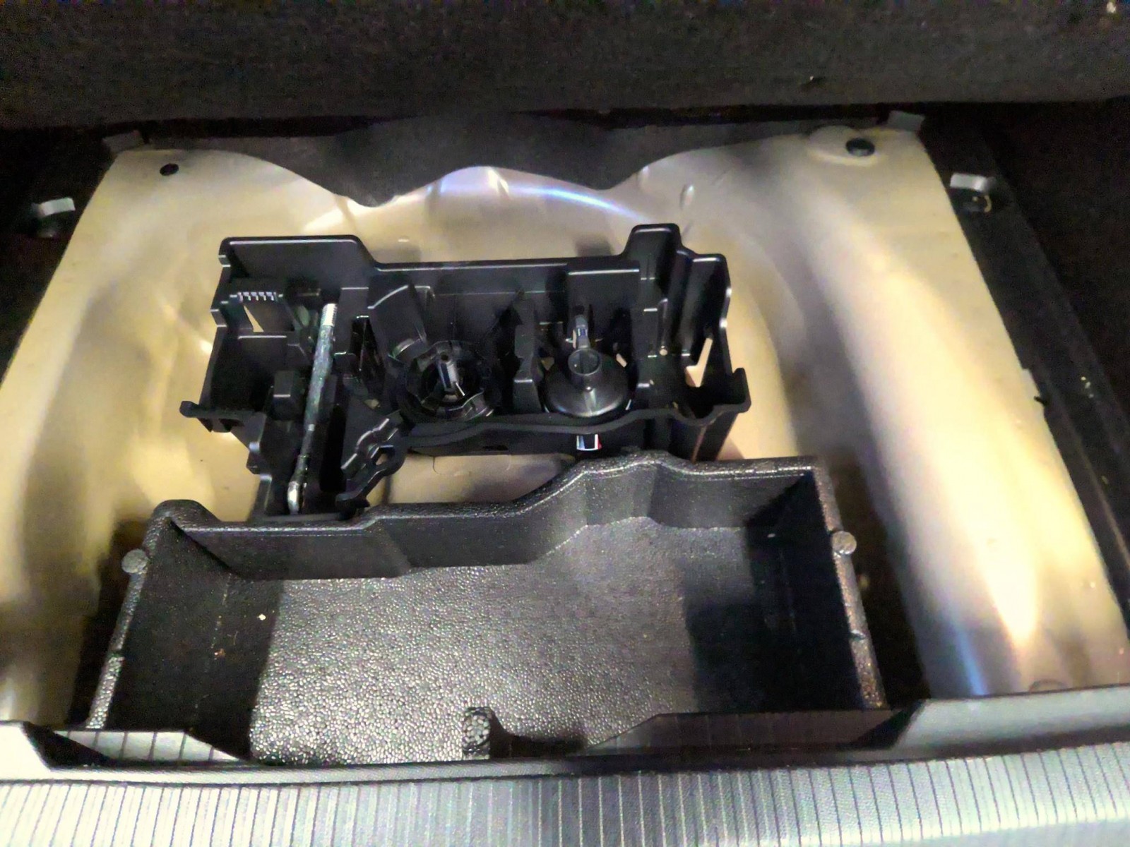 PEUGEOT - 2008 - #851358 - 5