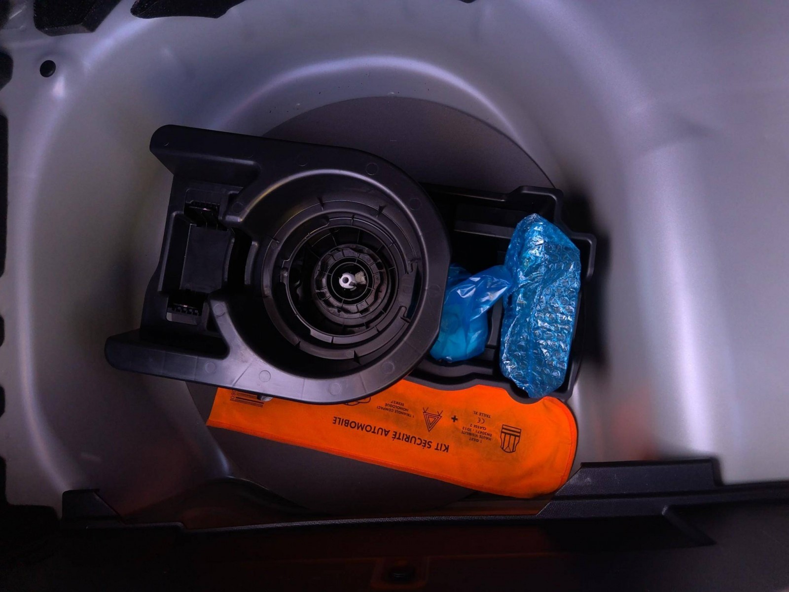 PEUGEOT - 208 - #851369 - 6