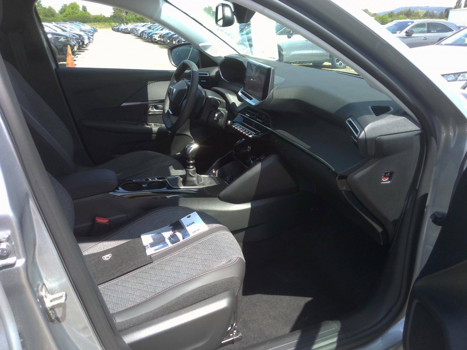 PEUGEOT - 208 - #851372 - 2