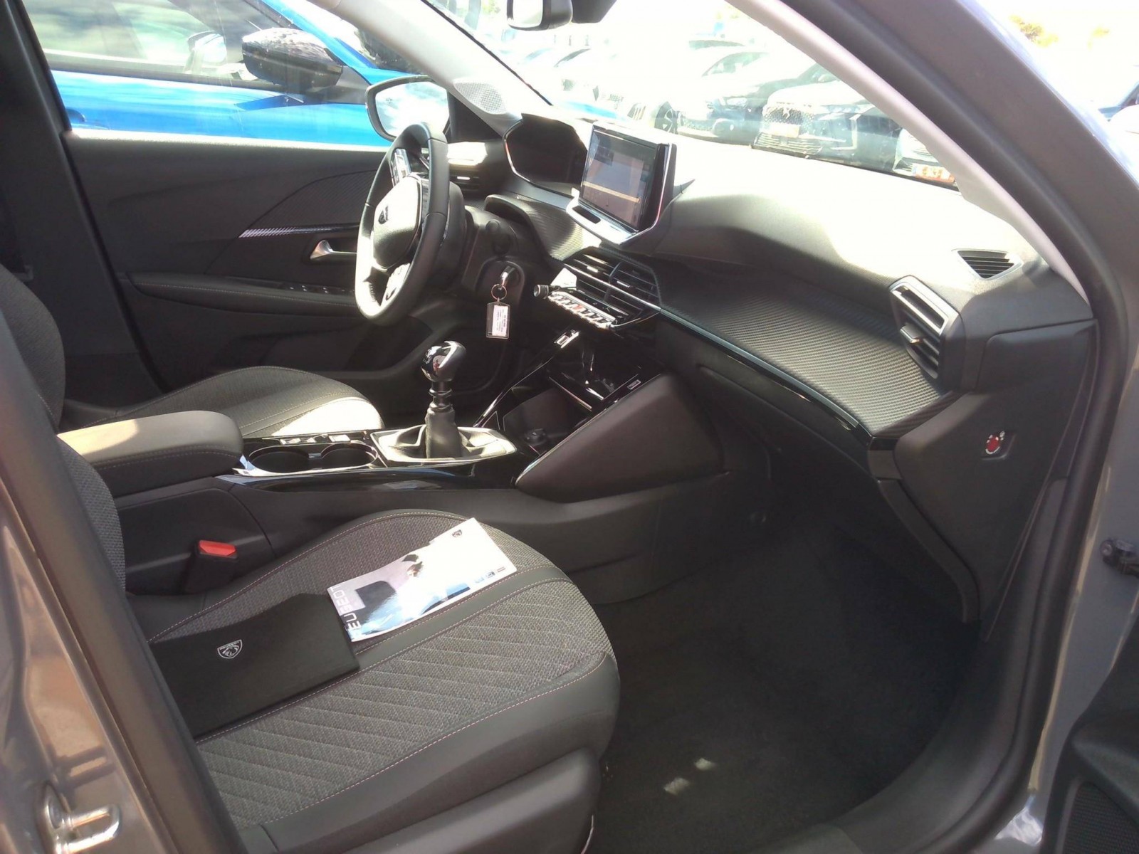 PEUGEOT - 208 - #851373 - 2