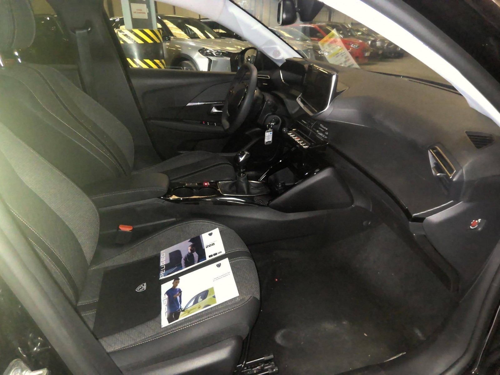 PEUGEOT - 208 - #851378 - 2