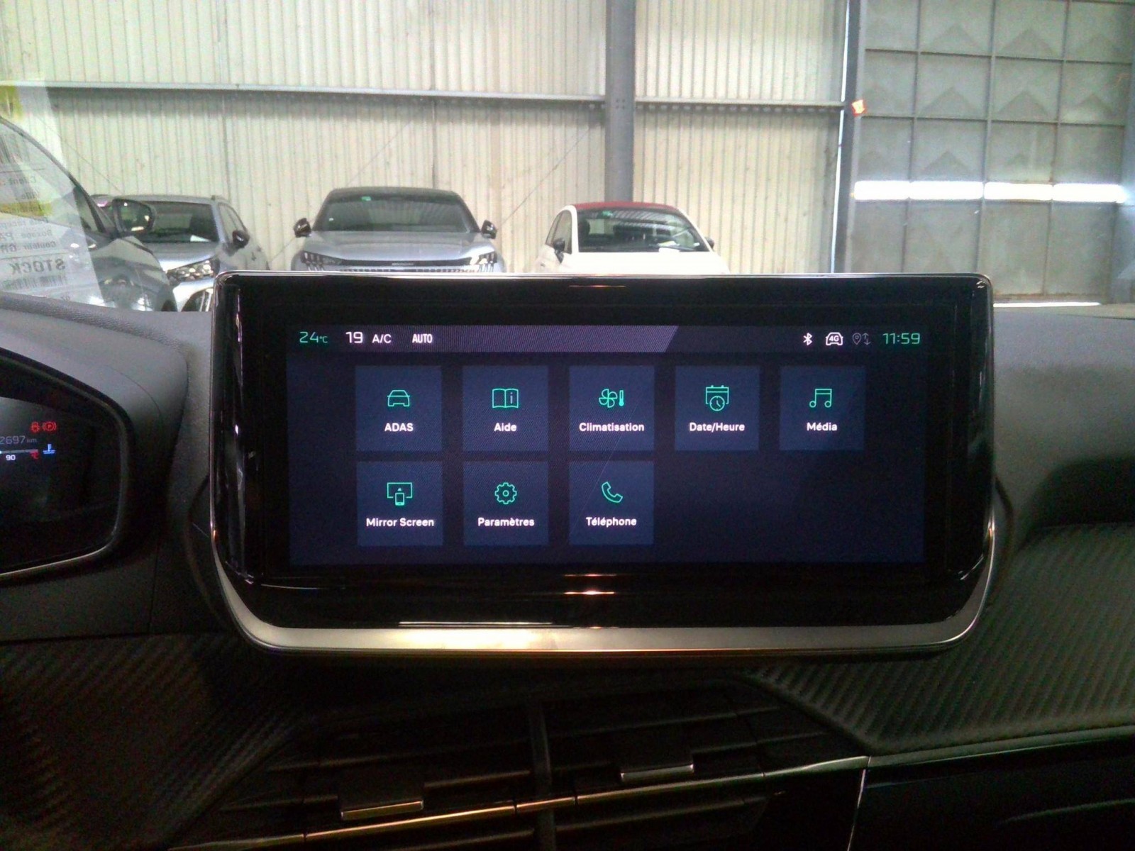 PEUGEOT - 208 - #851379 - 3