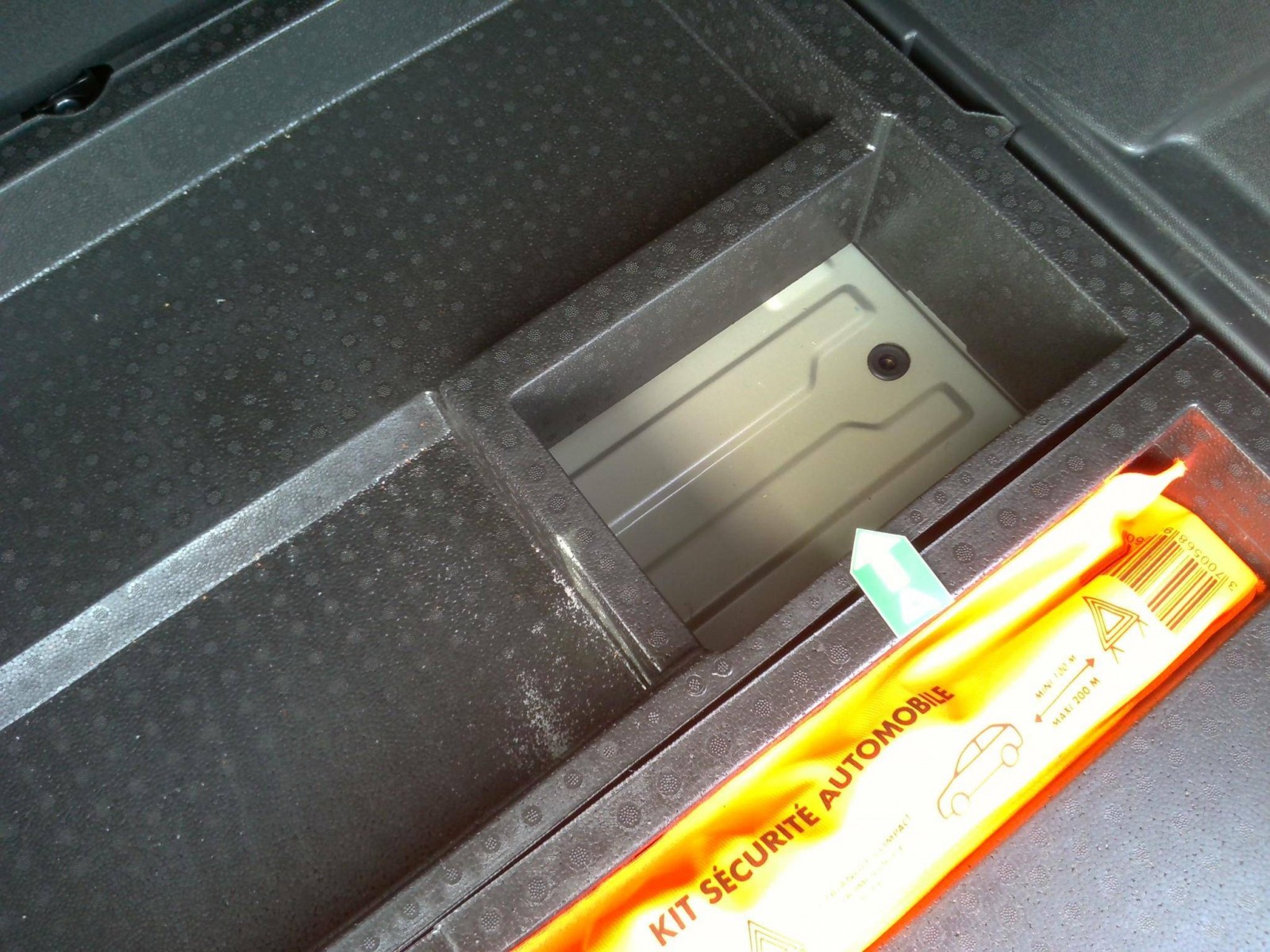 PEUGEOT - 3008 - #851390 - 6