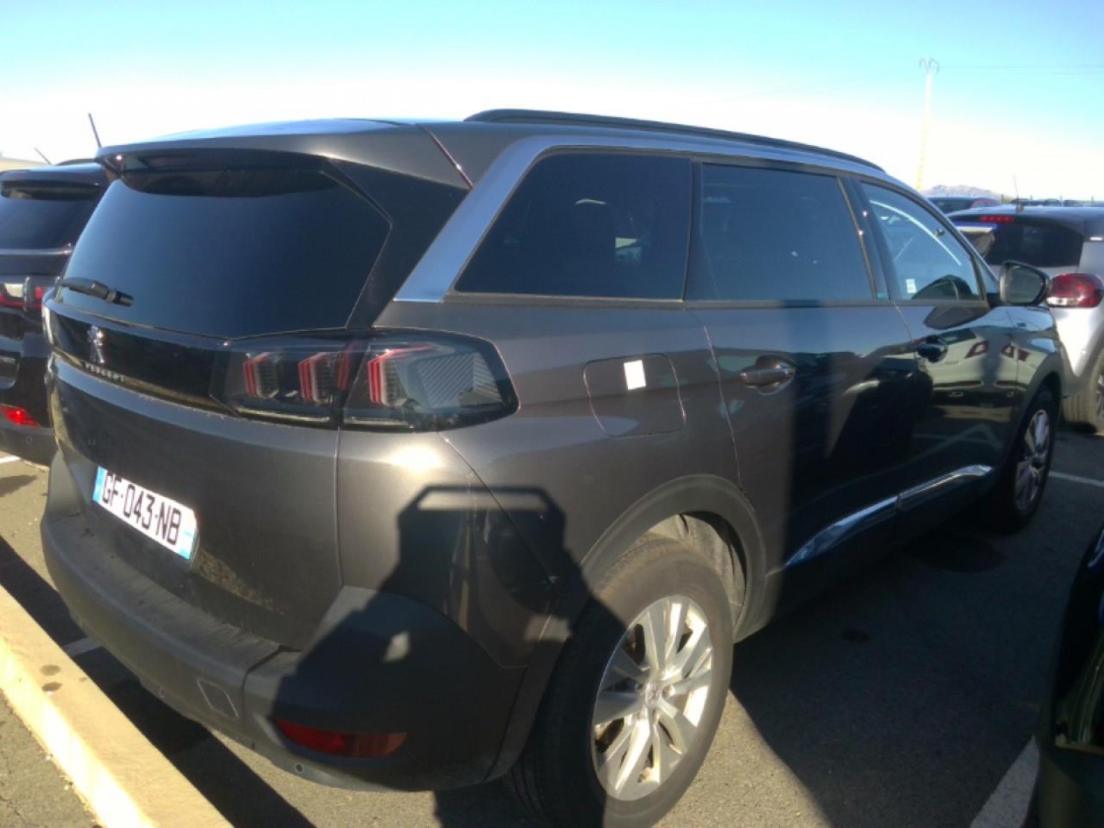 PEUGEOT - 5008 - #182108 - 3