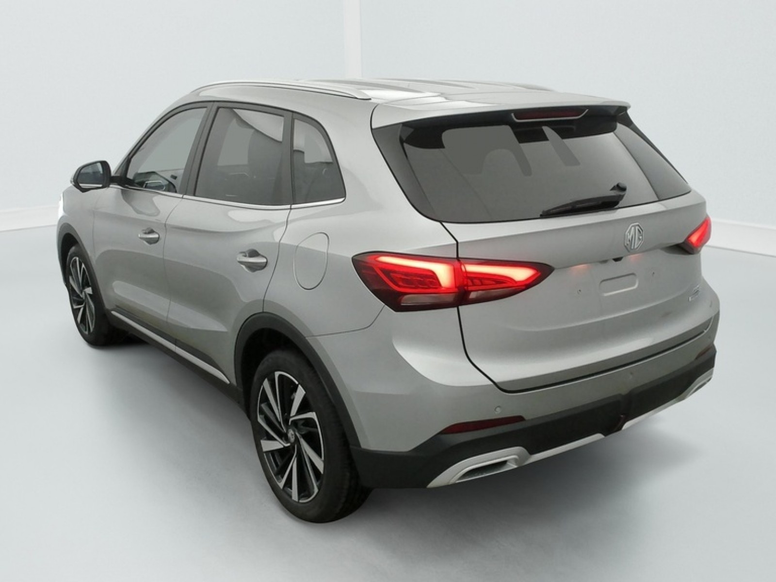 MG - ZS - #850675 - 4