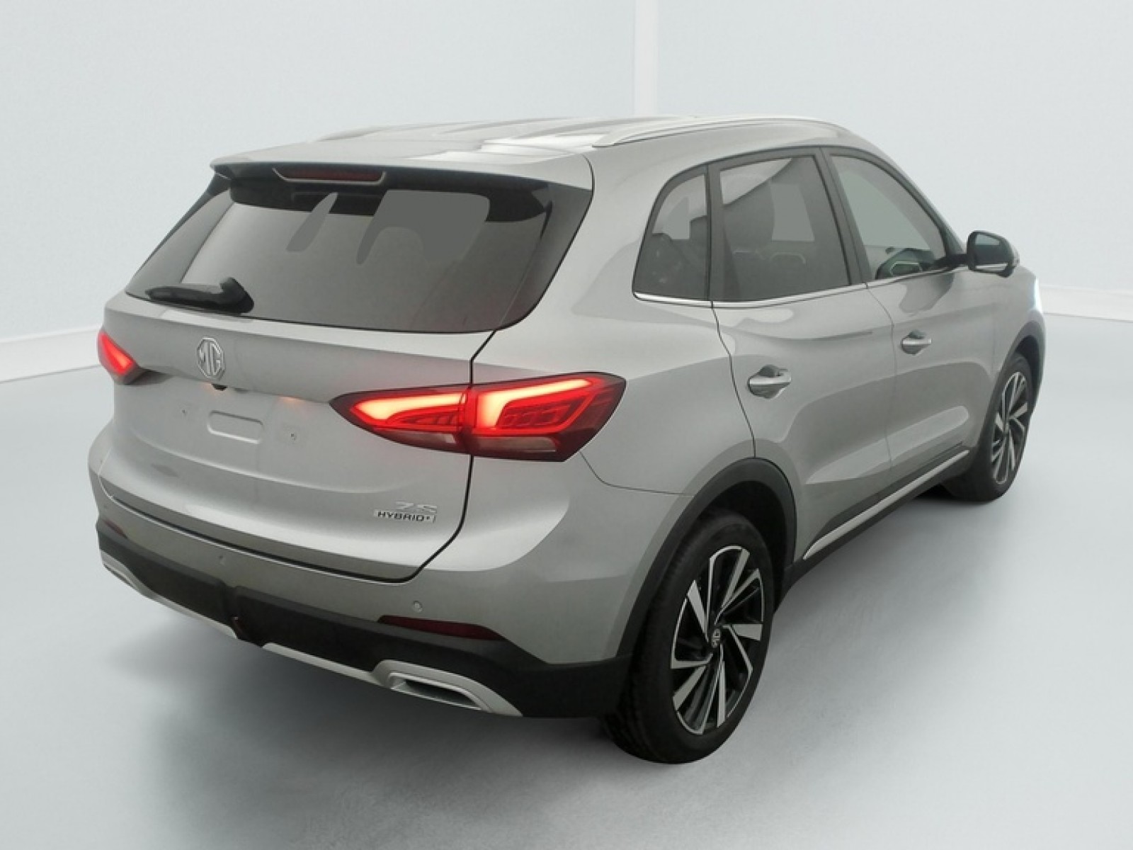 MG - ZS - #850675 - 6