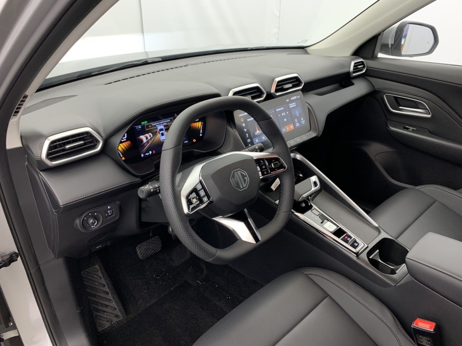 MG - ZS - #850675 - 14