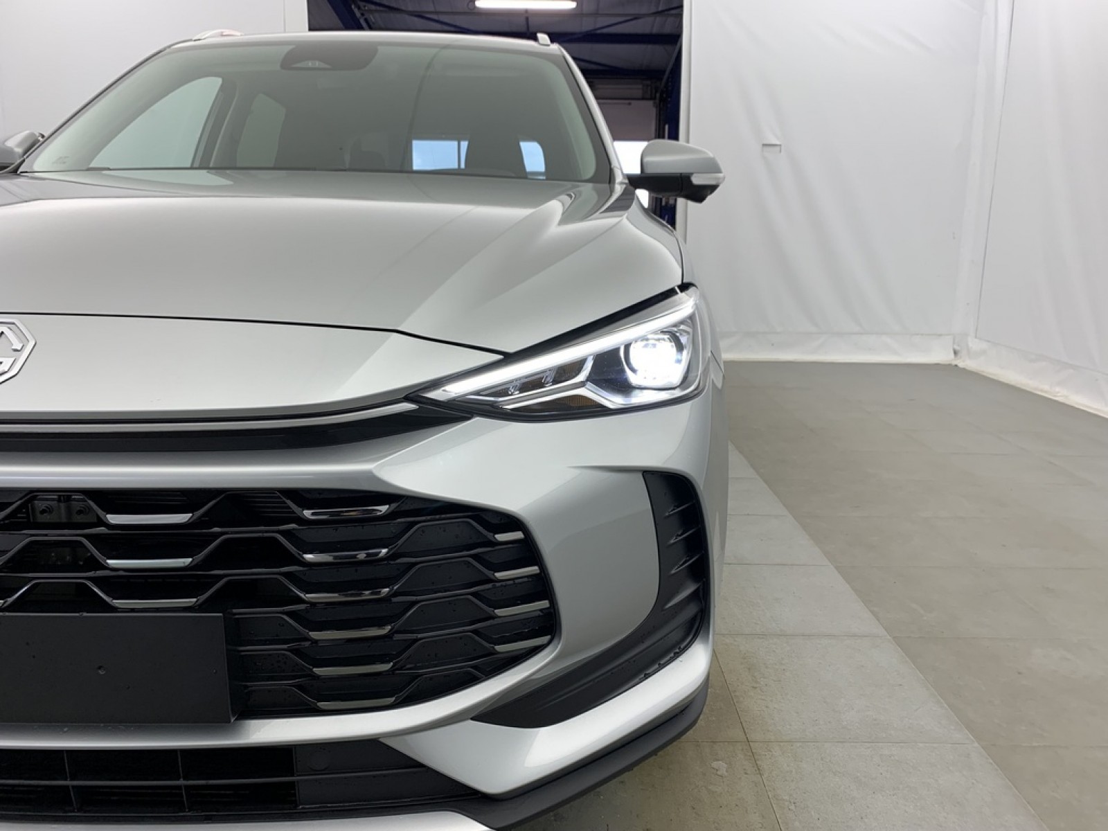 MG - ZS - #850675 - 21