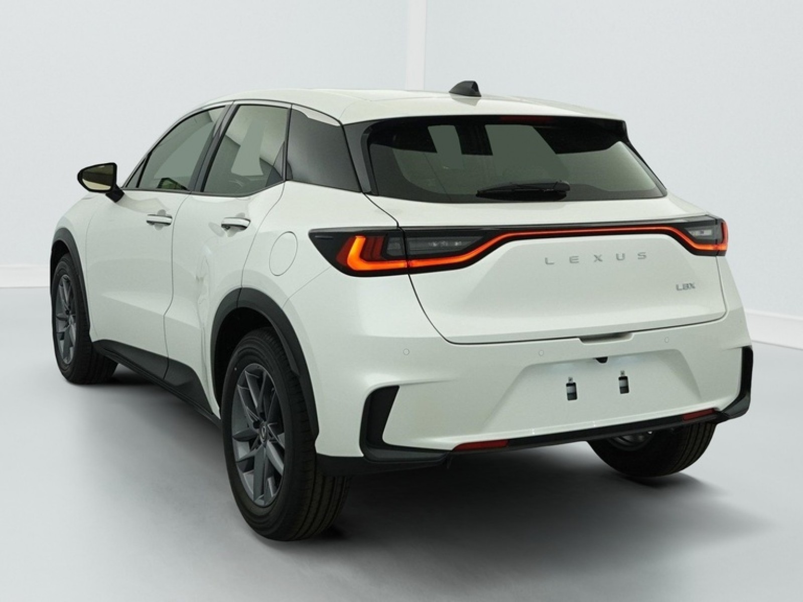 LEXUS - LBX - #850000 - 4