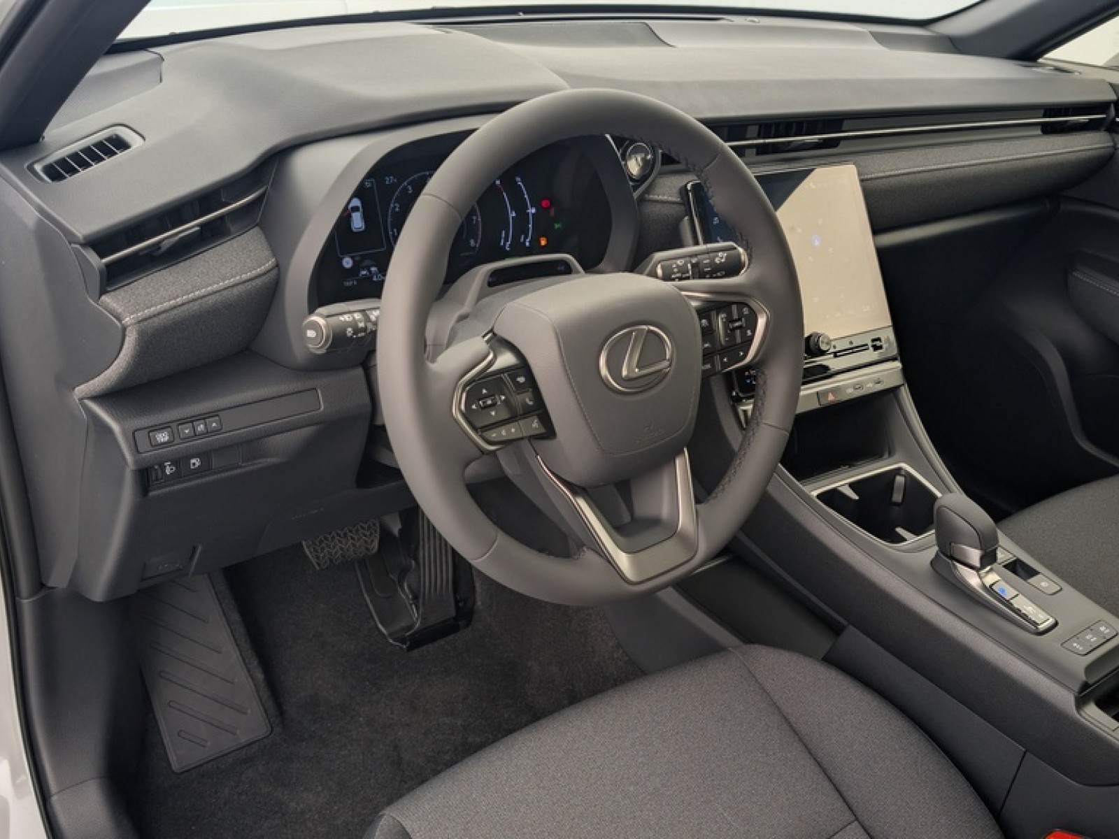 LEXUS - LBX - #850000 - 14