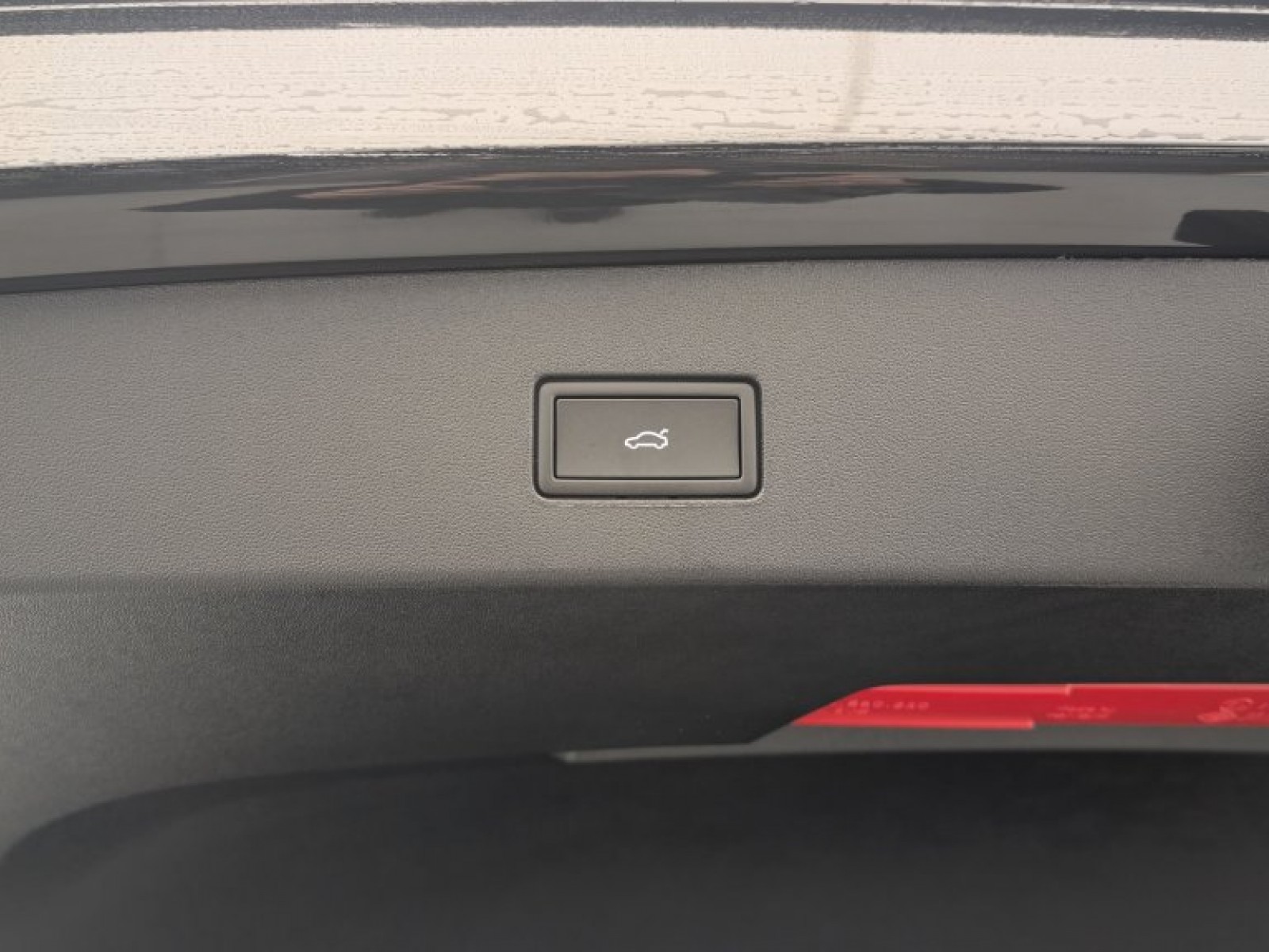 VOLKSWAGEN - Tayron - #850029 - 17