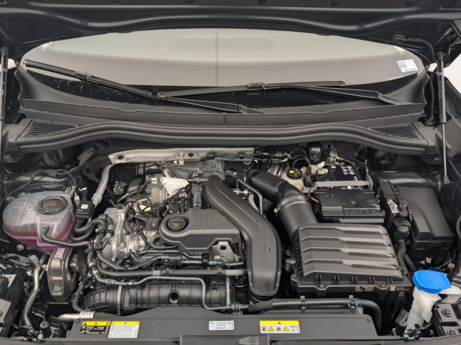 VOLKSWAGEN - Tayron - #850029 - 18