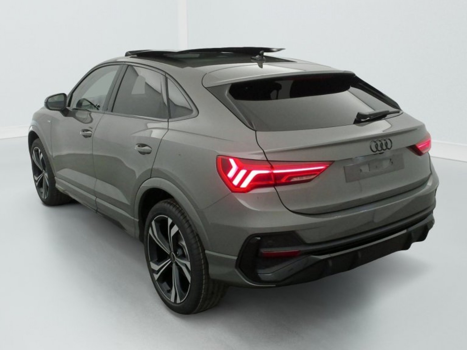 AUDI - Q3 Sportback - #845045 - 4