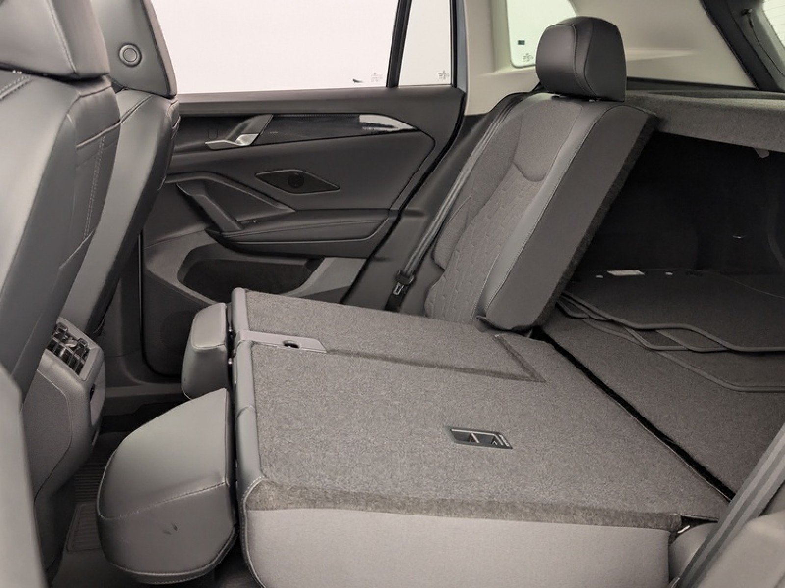 VOLKSWAGEN - TIGUAN NOUVEAU - #844875 - 19