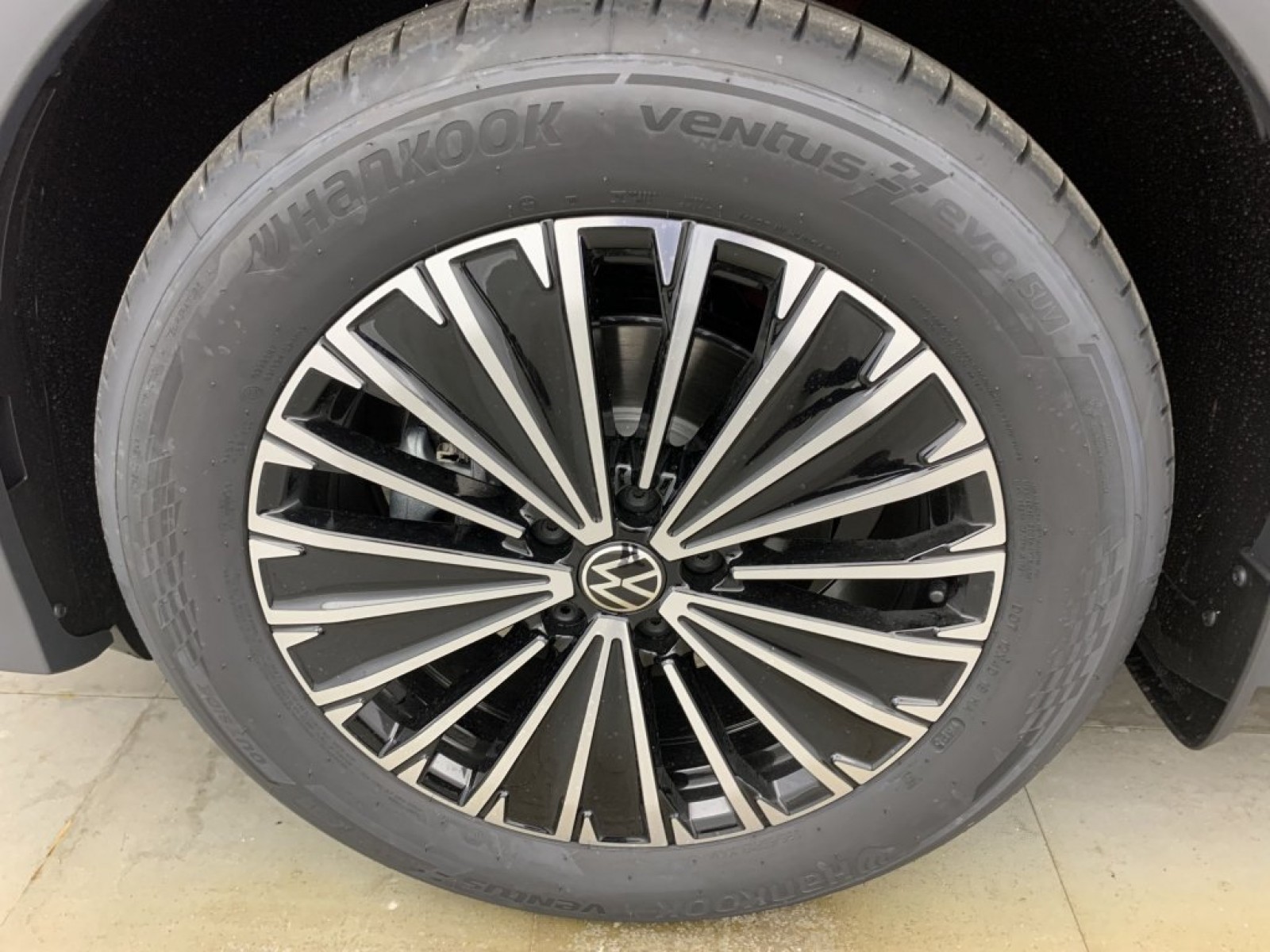 VOLKSWAGEN - TIGUAN NOUVEAU - #848805 - 19