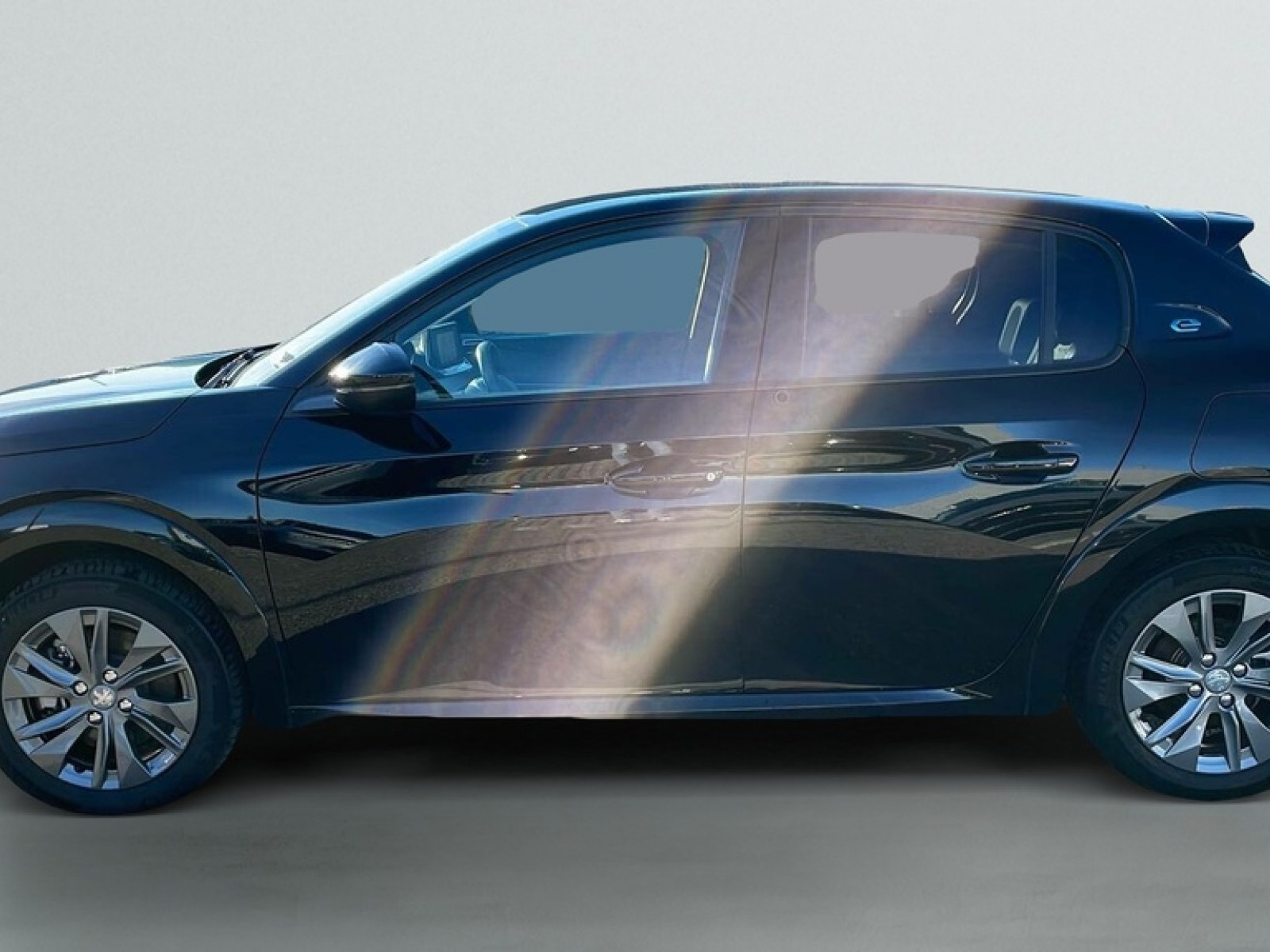 PEUGEOT - 208 ELECTRIQUE - #848973 - 3