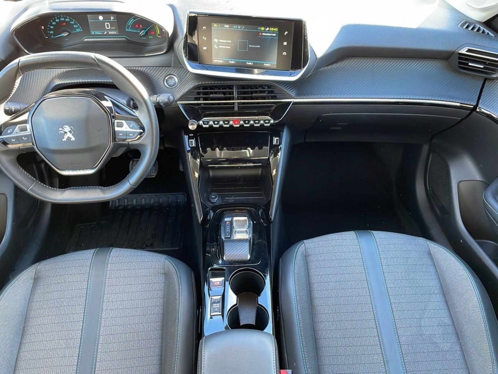 PEUGEOT - 208 ELECTRIQUE - #848973 - 10