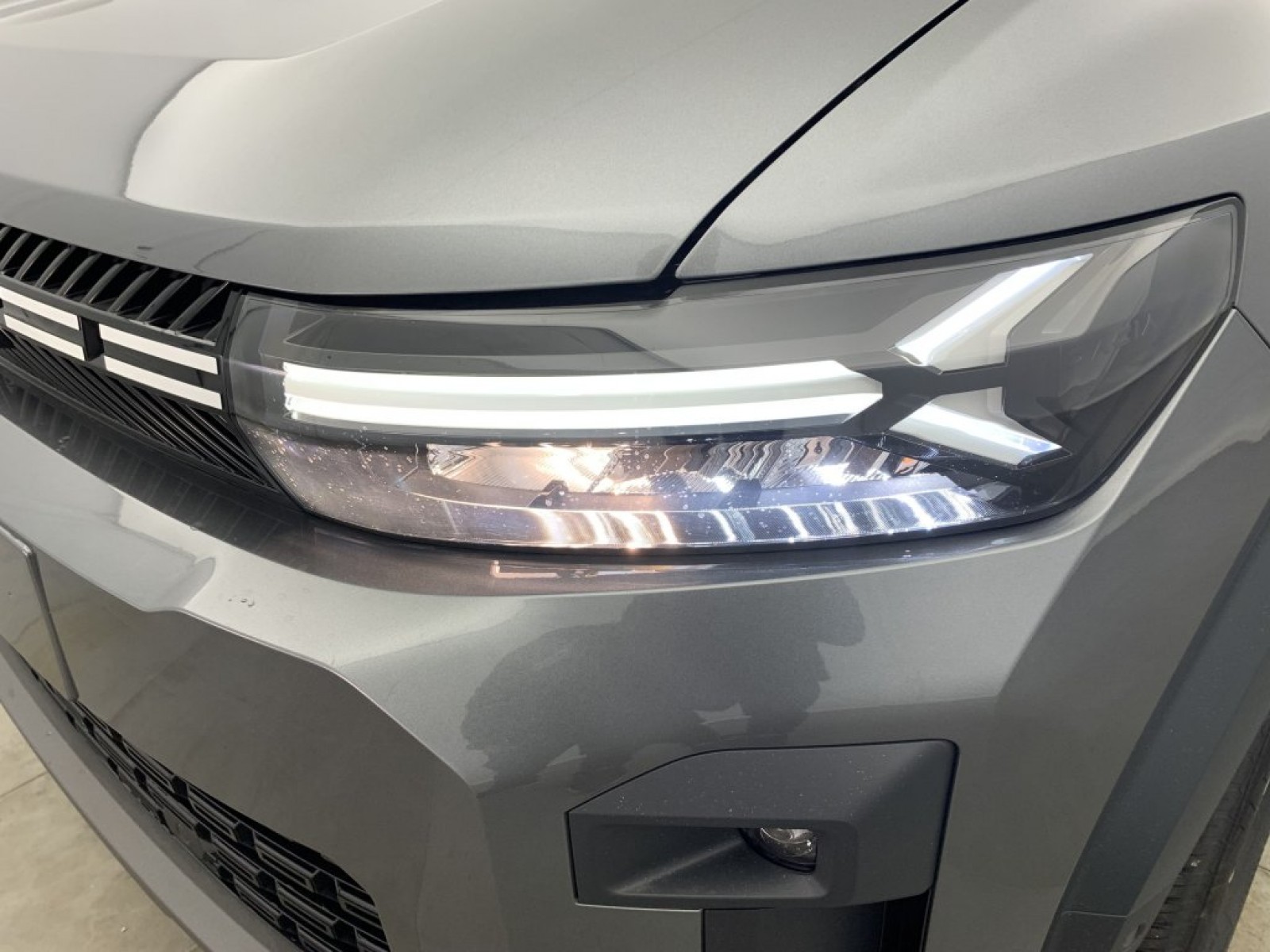 DACIA - BIGSTER - #843438 - 24