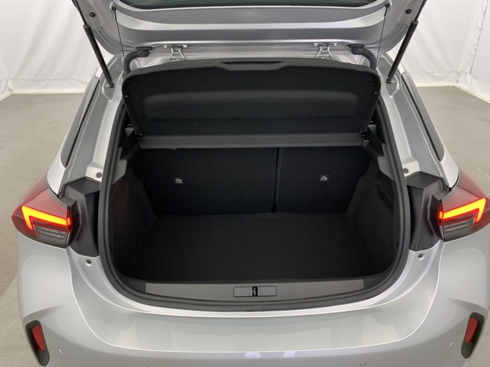 OPEL - Corsa - #847063 - 10