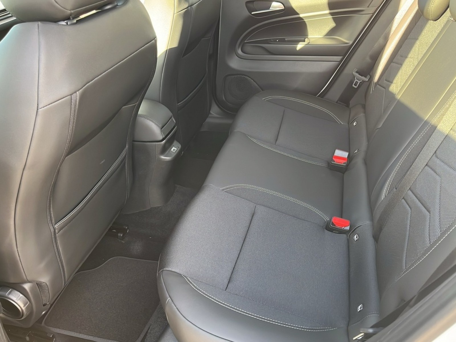 JEEP - Avenger - #846324 - 9