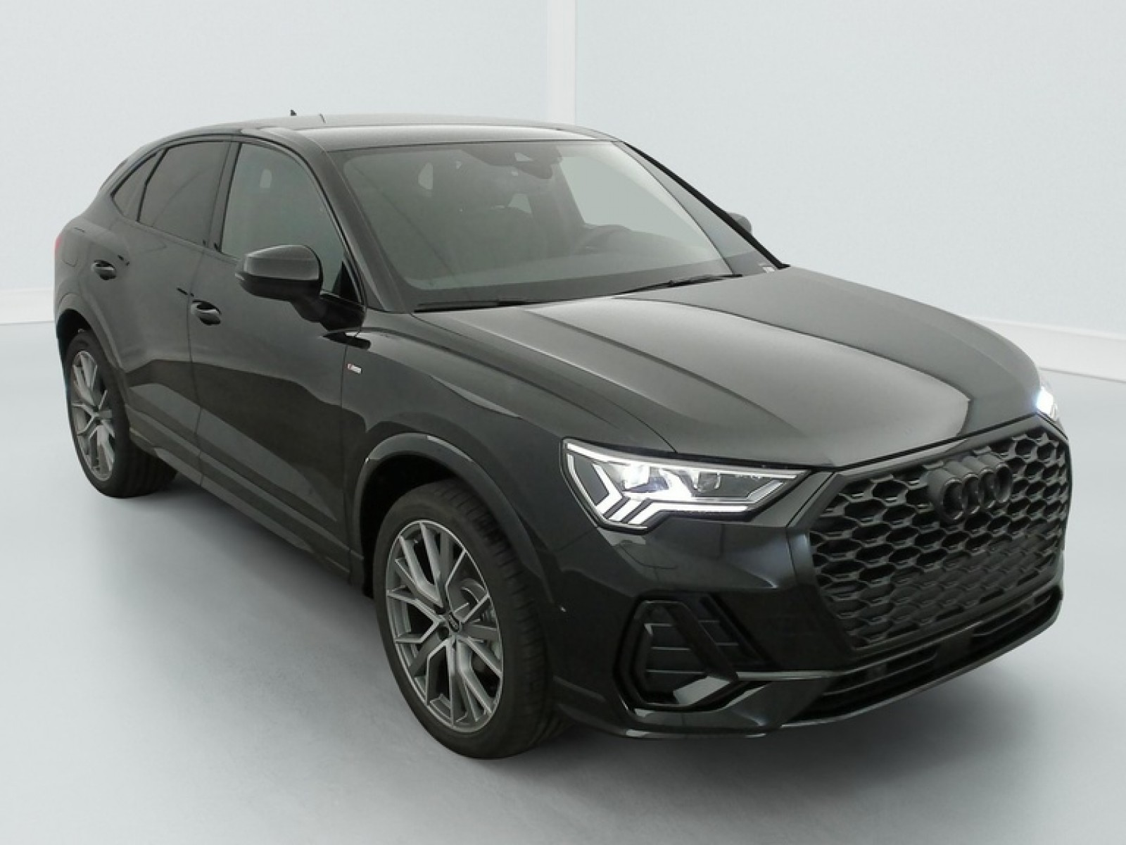 AUDI - Q3 Sportback - #847798 - 1