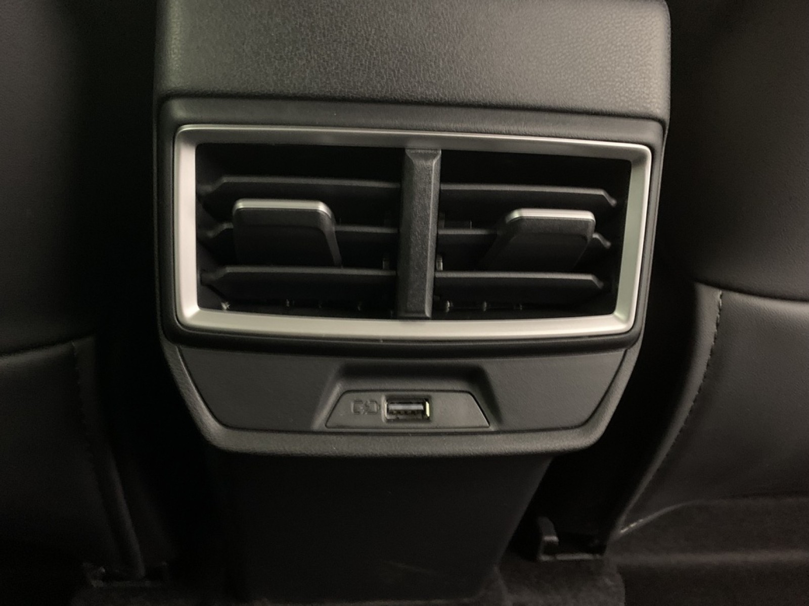 MG - ZS - #850558 - 16