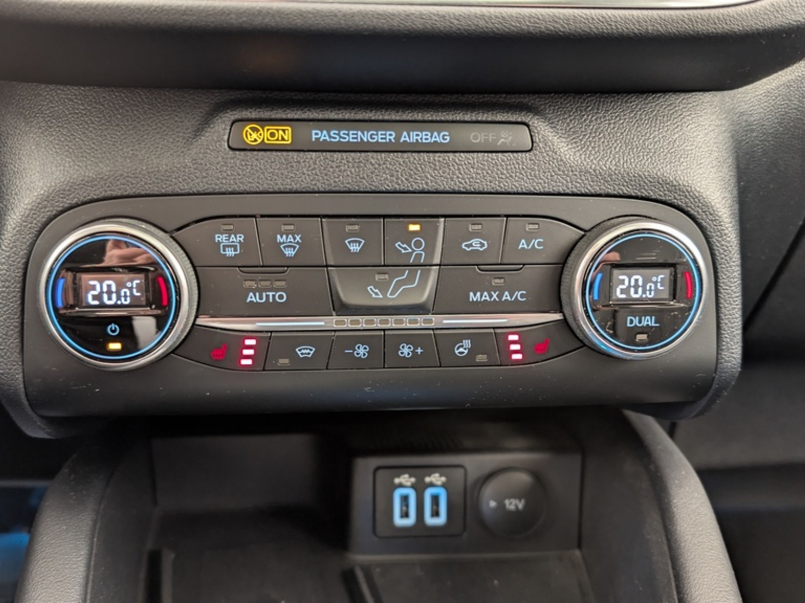 FORD - KUGA - #849119 - 17