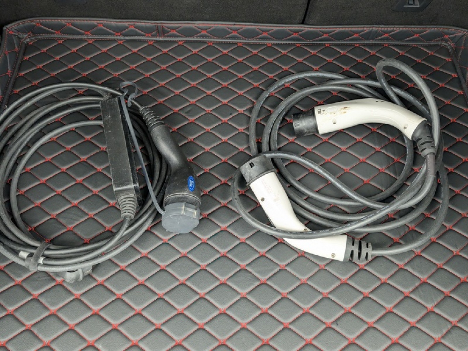 FORD - KUGA - #849119 - 19