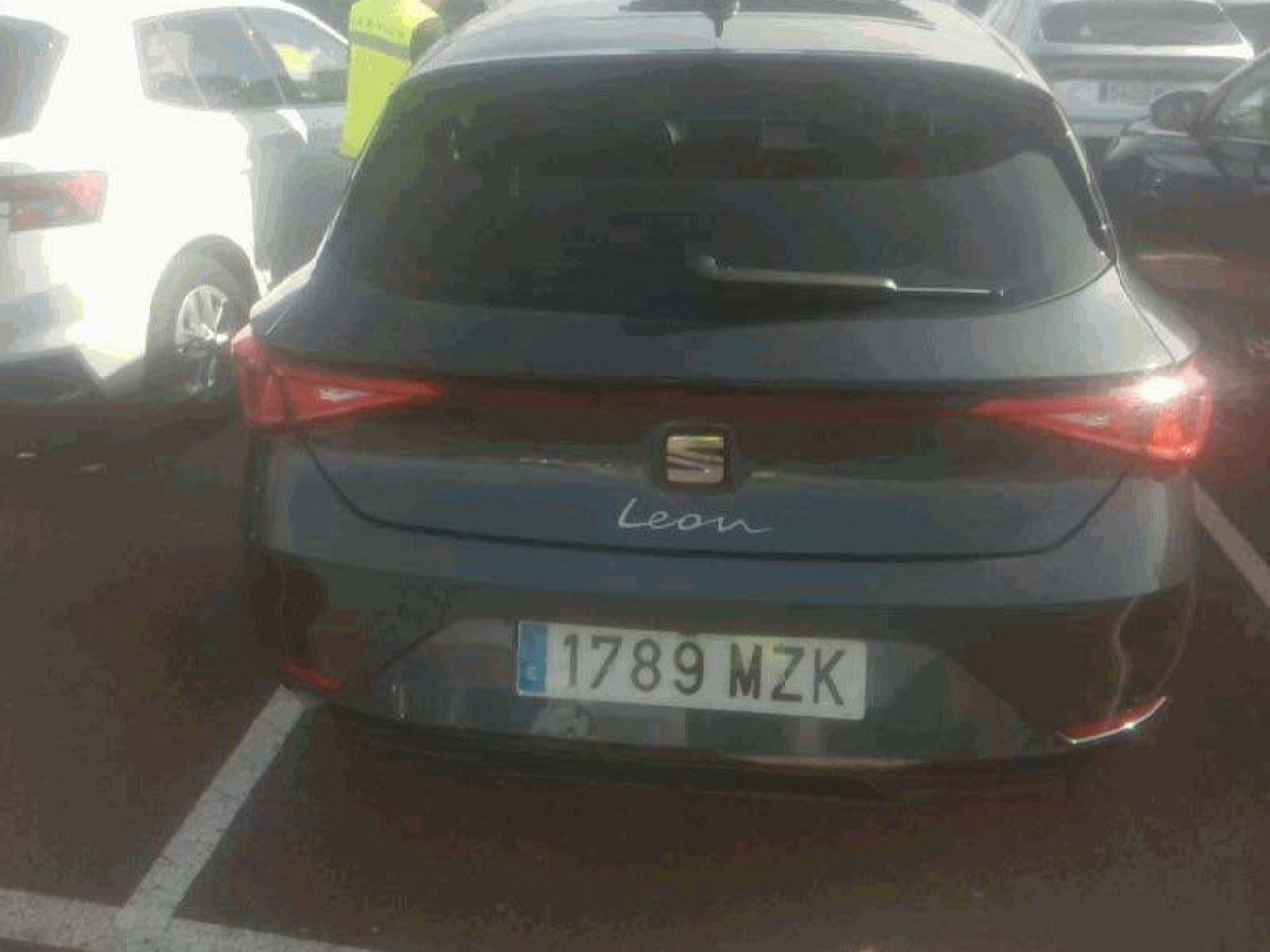 SEAT - LEON - #852931 - 4