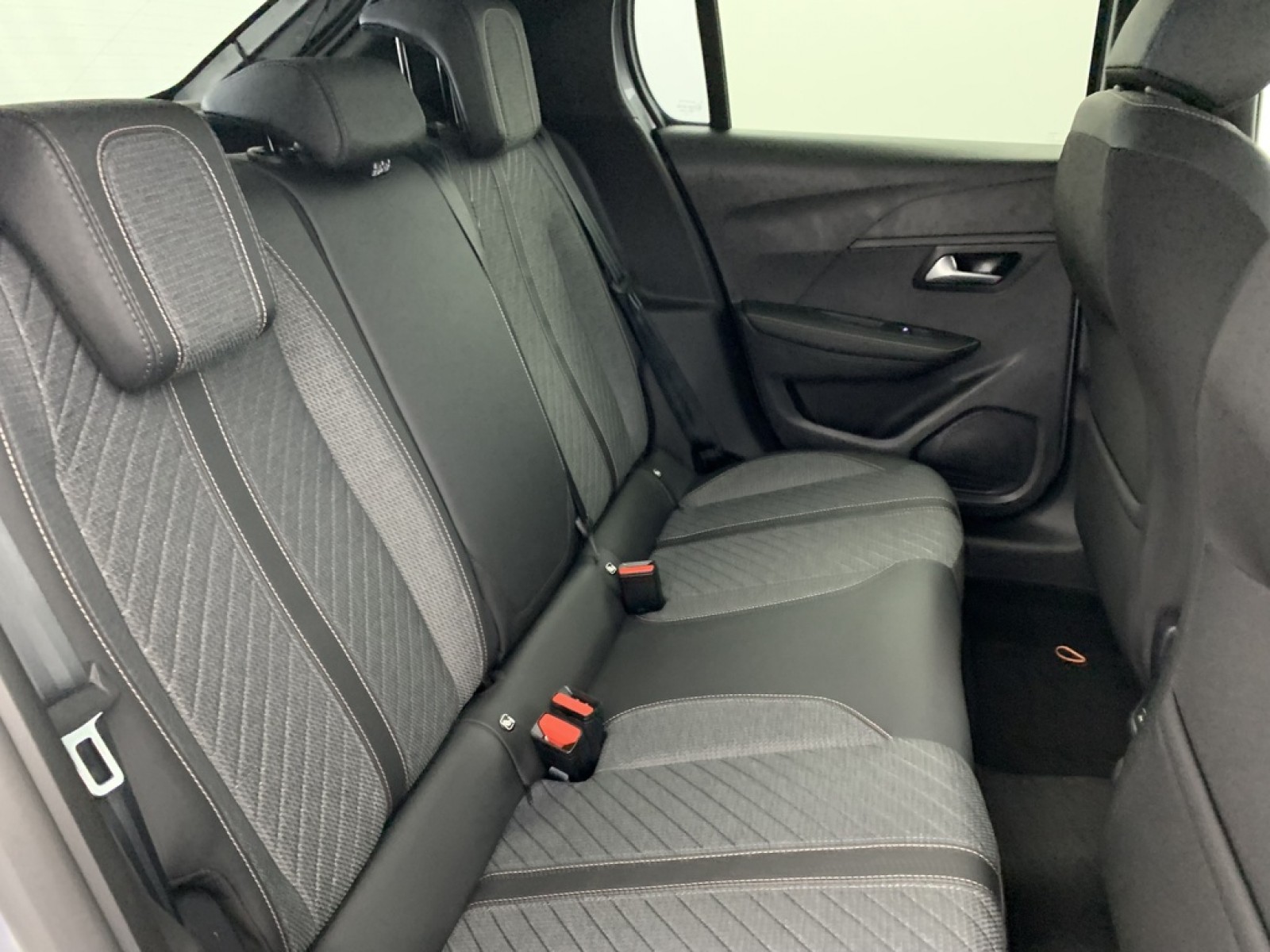 PEUGEOT - 208 - #852382 - 9