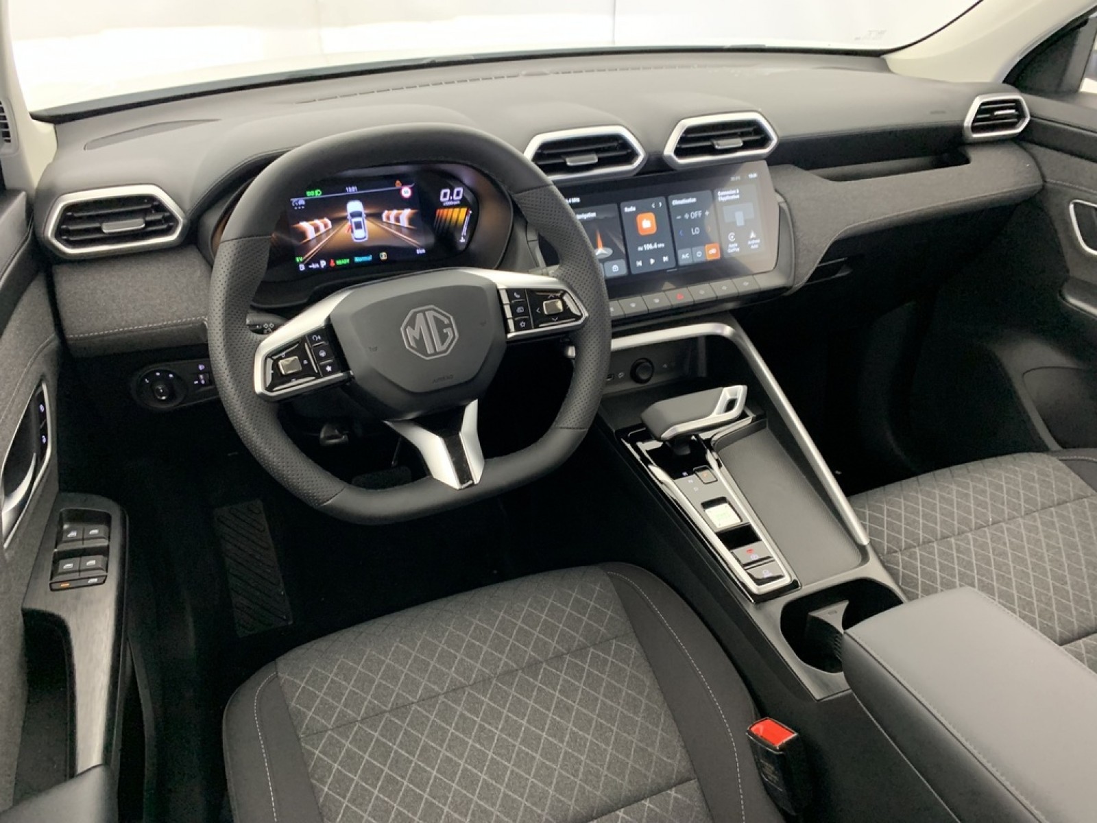 MG - ZS - #853630 - 13